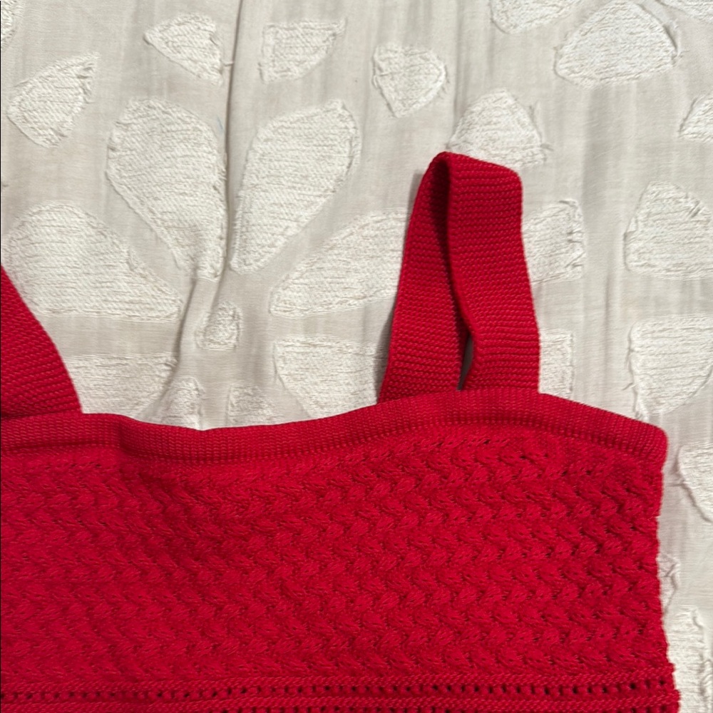 Astr Red Ribbed Crop Tank Top like new. Size small - Picture 5 of 8